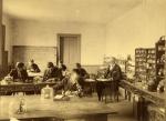 Beal and students in lab, date unknown