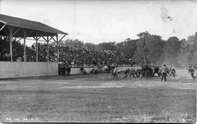 M.A.C.-University of Michigan football game, 1900s title=M.A.C.-University of Michigan football game, 1900s