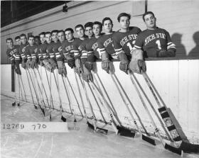 The hockey team lined up, 1951 title=The hockey team lined up, 1951